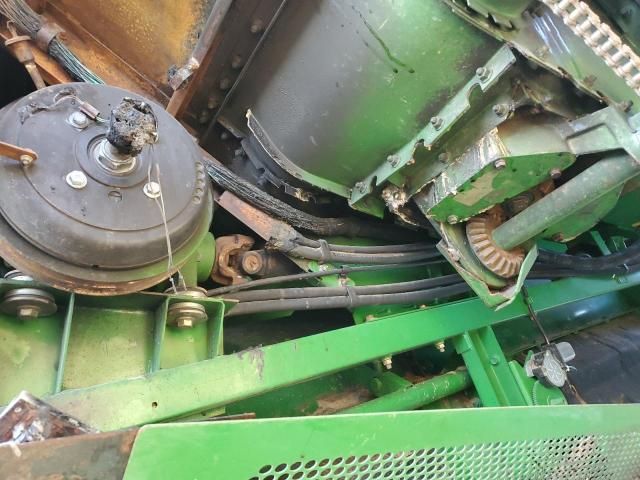 2005 John Deere COM