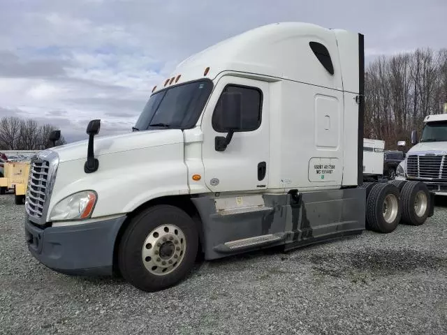 2018 Freightliner Cascadia 125