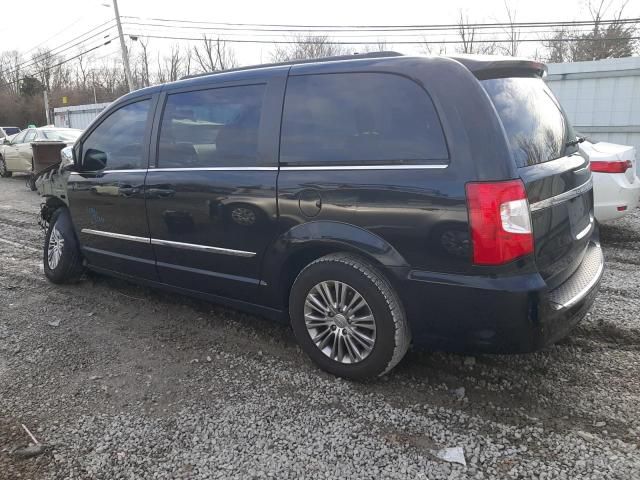 2013 Chrysler Town & Country Touring L