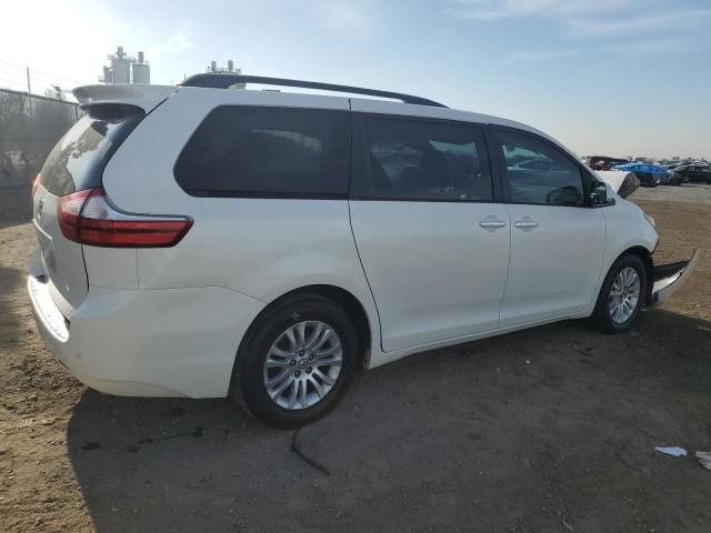 2015 Toyota Sienna XLE