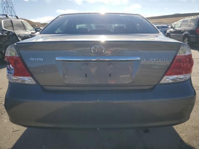 2005 Toyota Camry LE