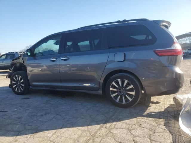 2018 Toyota Sienna XLE