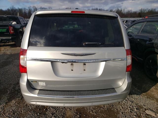 2011 Chrysler Town & Country Touring