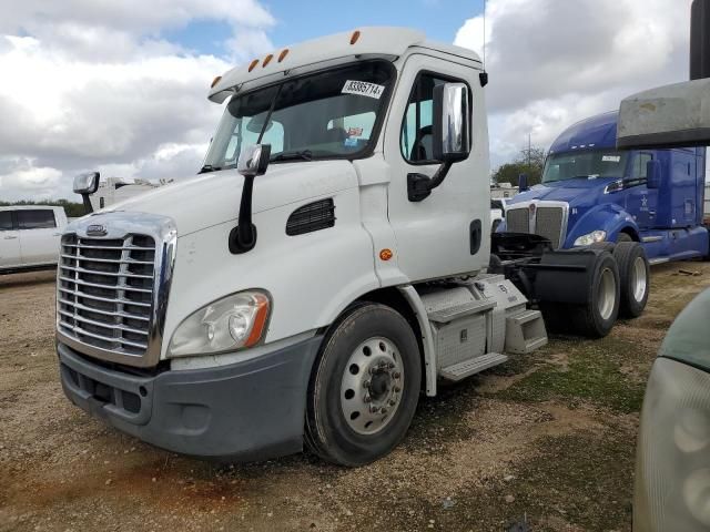 2016 Freightliner Cascadia 113