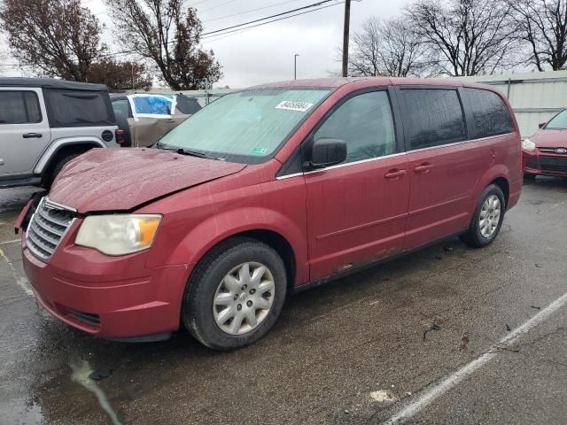 2010 Chrysler Town & Country LX