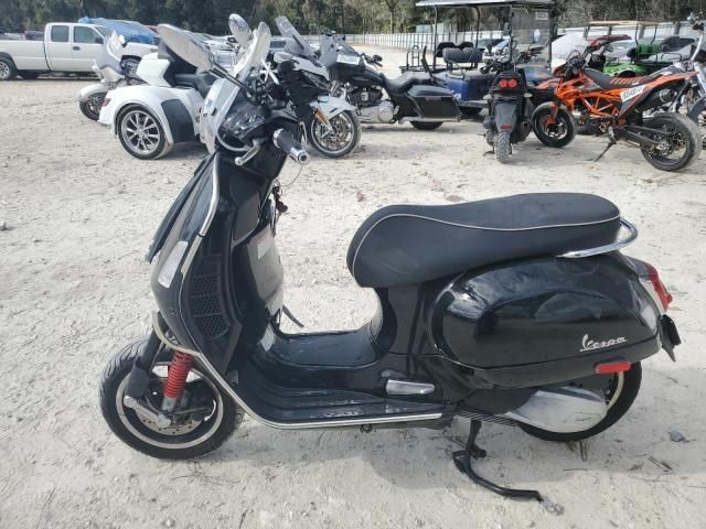 2021 Vespa GTS