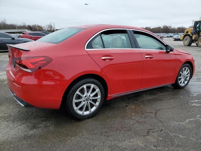 2019 Mercedes-Benz A 220