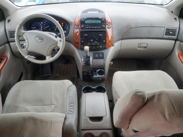 2006 Toyota Sienna XLE