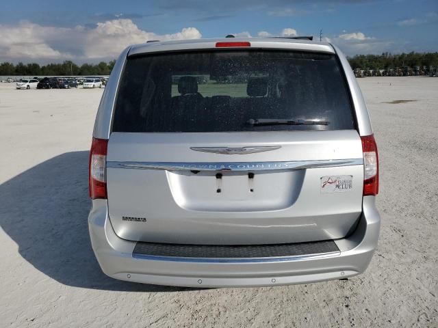 2011 Chrysler Town & Country Touring L