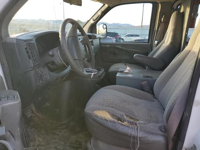 2004 Chevrolet Express G2500