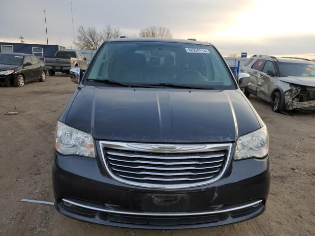 2014 Chrysler Town & Country Touring L