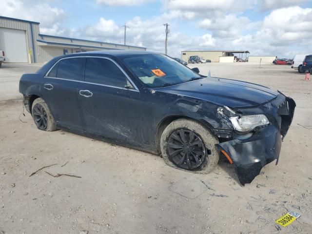 2018 Chrysler 300 Touring