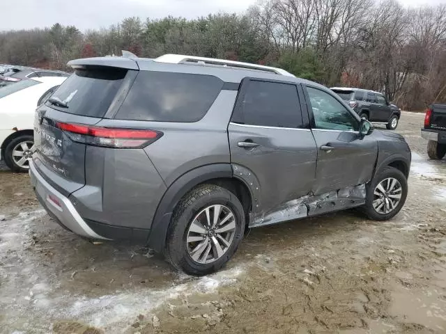 2022 Nissan Pathfinder SL