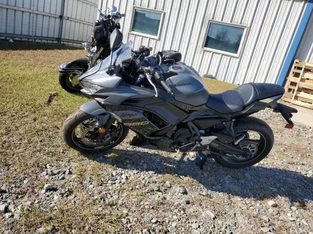 2024 Kawasaki EX650 R