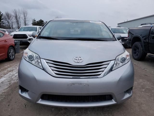 2017 Toyota Sienna LE