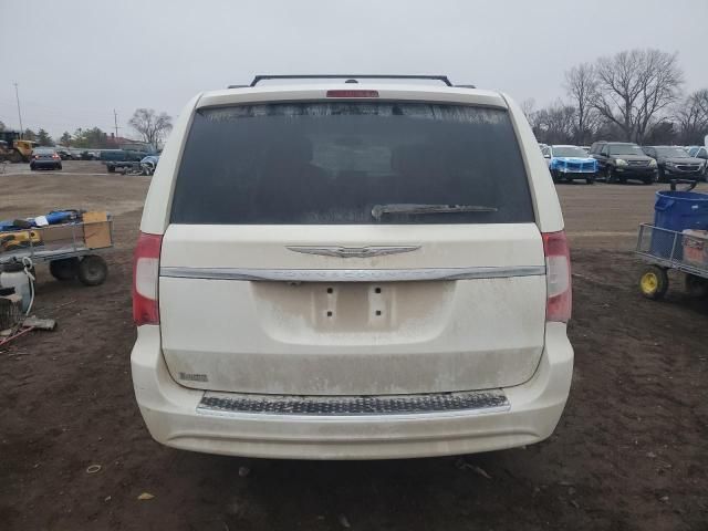 2013 Chrysler Town & Country Touring