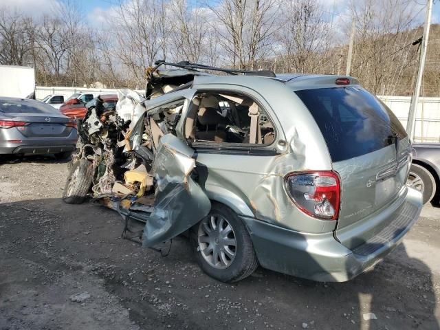 2003 Chrysler Town & Country LX