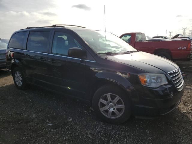 2010 Chrysler Town & Country LX