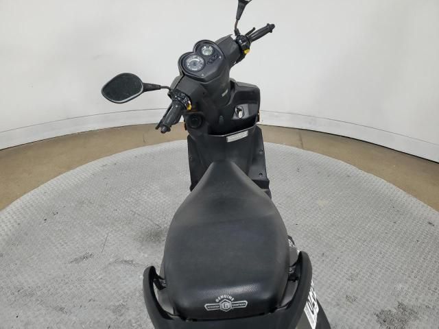 2020 Genuine Scooter Co. Hooligan 170I