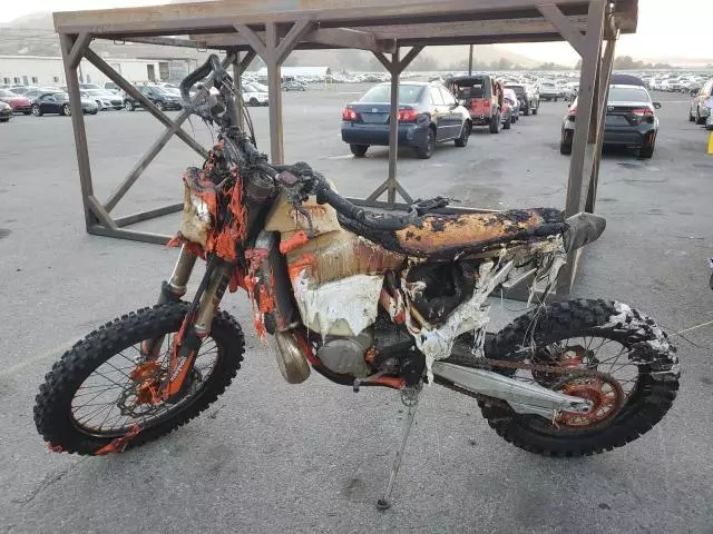 2022 KTM 300 XC-W TPI