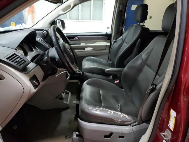 2011 Volkswagen Routan SE