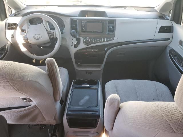 2014 Toyota Sienna LE