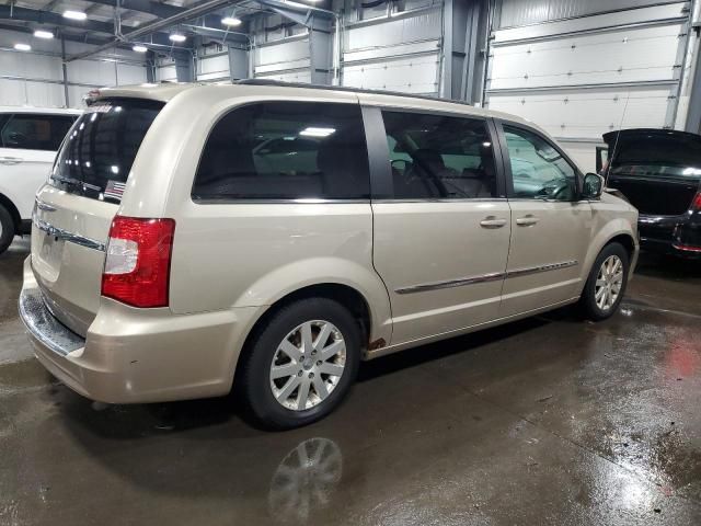 2013 Chrysler Town & Country Touring