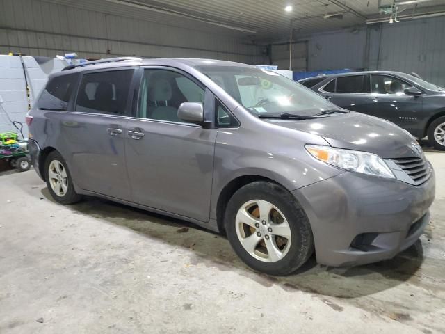 2015 Toyota Sienna LE