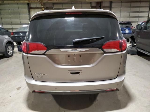 2017 Chrysler Pacifica Touring L Plus