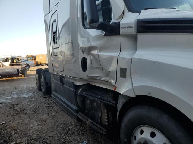 2021 Freightliner Cascadia 126