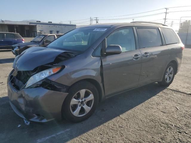 2017 Toyota Sienna LE