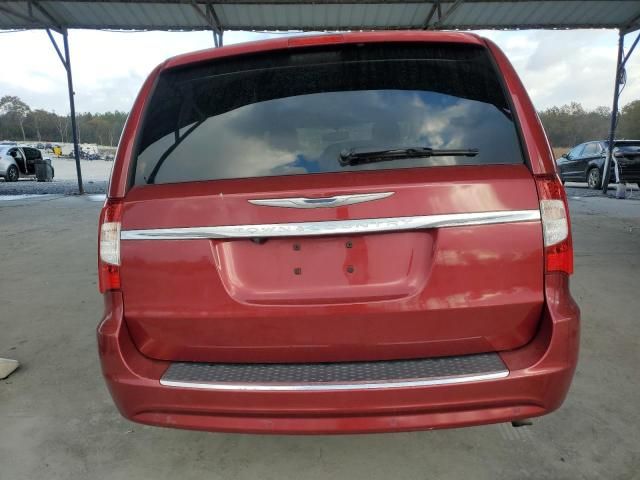 2013 Chrysler Town & Country Touring L