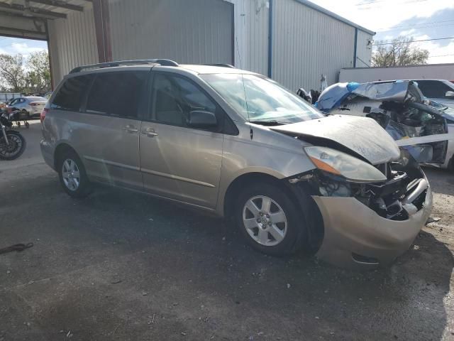 2010 Toyota Sienna CE