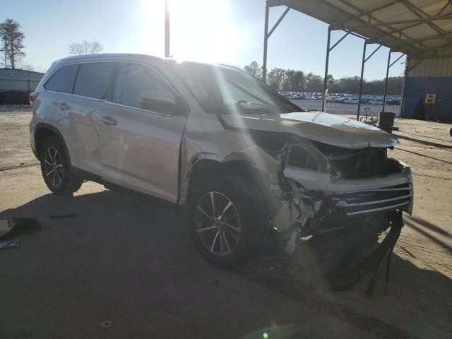 2019 Toyota Highlander SE