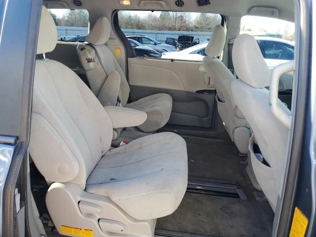 2014 Toyota Sienna LE