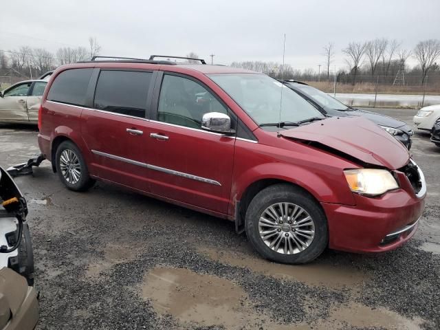 2013 Chrysler Town & Country Touring L