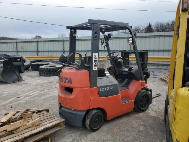 2000 Toyota Fork Lift