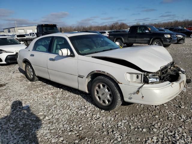 2001 Lincoln Town Car Signature