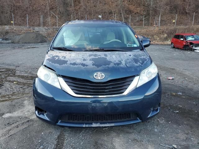 2012 Toyota Sienna LE