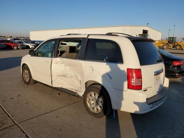 2010 Chrysler Town & Country LX