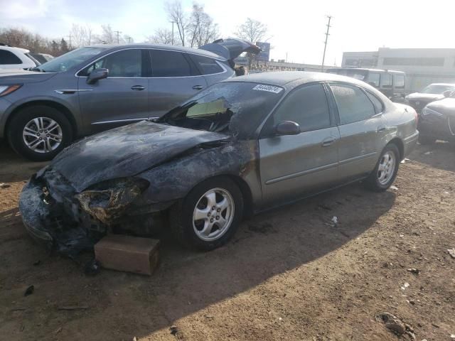 2004 Ford Taurus SE