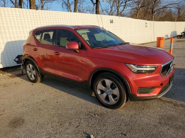 2020 Volvo XC40 T4 Momentum