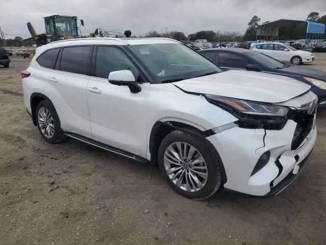 2023 Toyota Highlander Hybrid Platinum