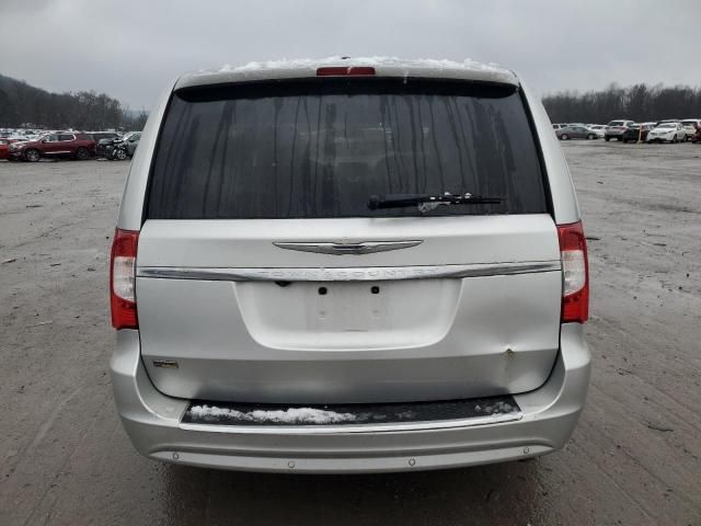 2012 Chrysler Town & Country Touring L