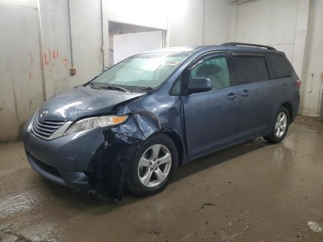 2015 Toyota Sienna LE