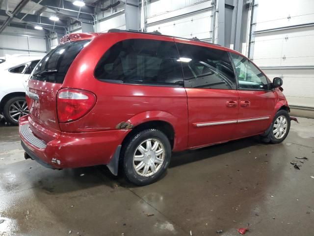 2005 Chrysler Town & Country Touring