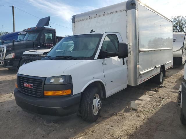 2022 GMC Savana Cutaway G3500