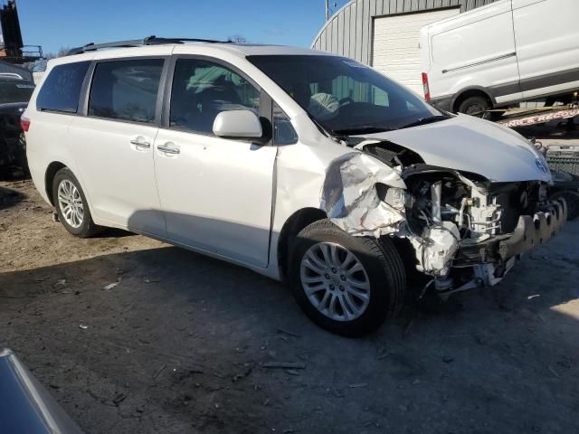 2015 Toyota Sienna XLE