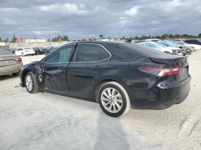 2022 Toyota Camry LE