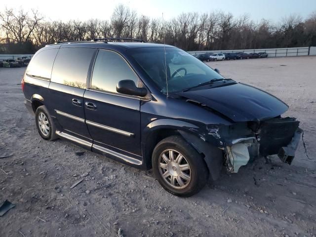 2005 Chrysler Town & Country Touring